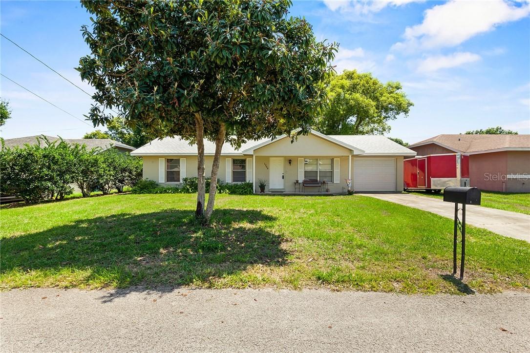 1733 Sandalwood Cir., Winter Haven, FL 33880