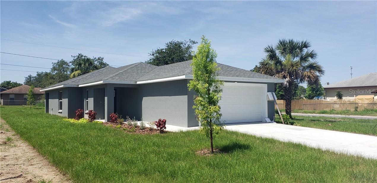 1 E Pine St., Davenport, FL 33837