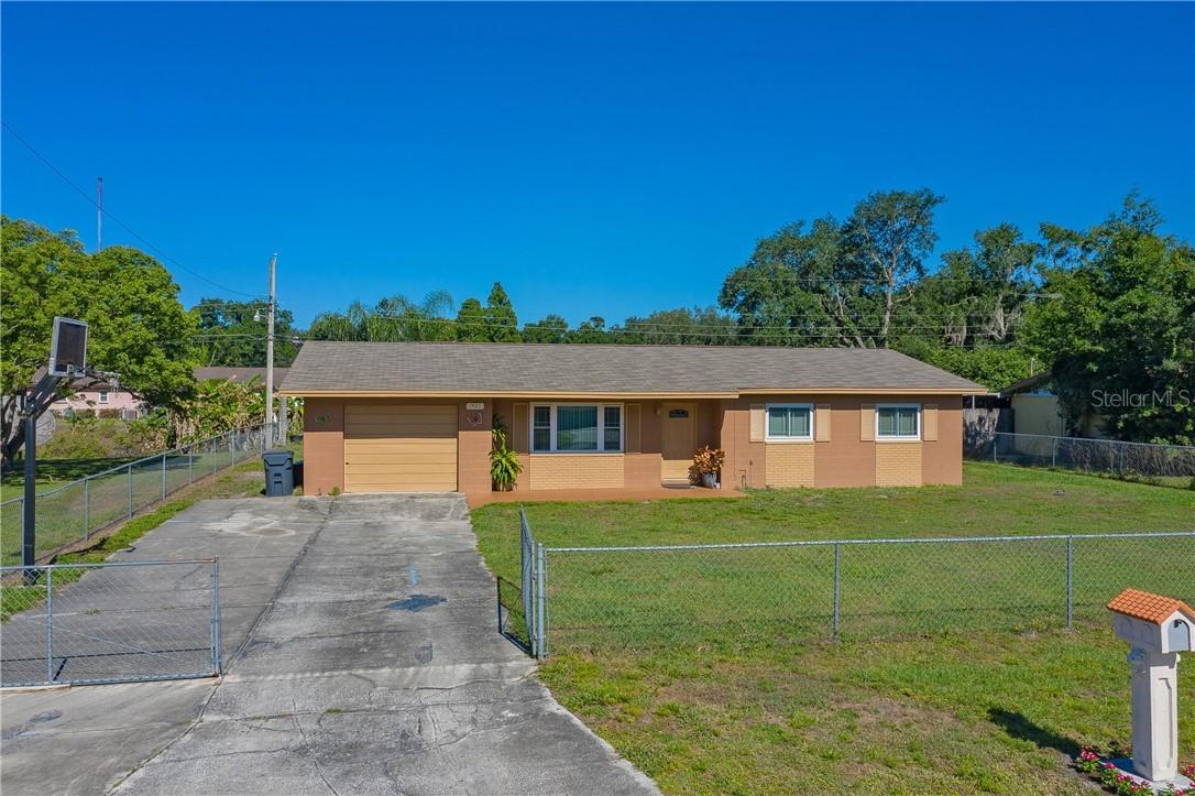 1521 Stacy Dr., Lakeland, FL 33801