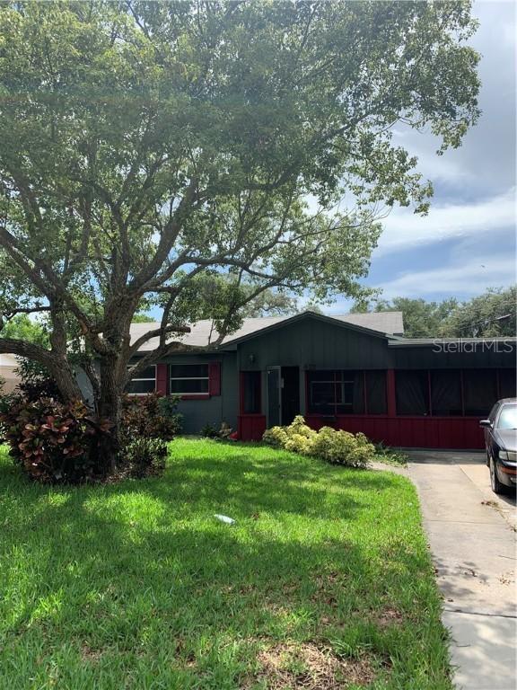 421 Hampton Ave., Lakeland, FL 33801