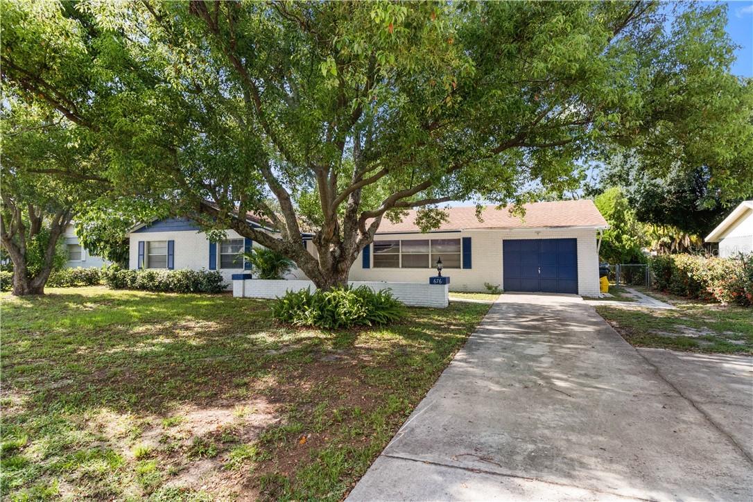 676 Wakulla Dr., Winter Haven, FL 33884