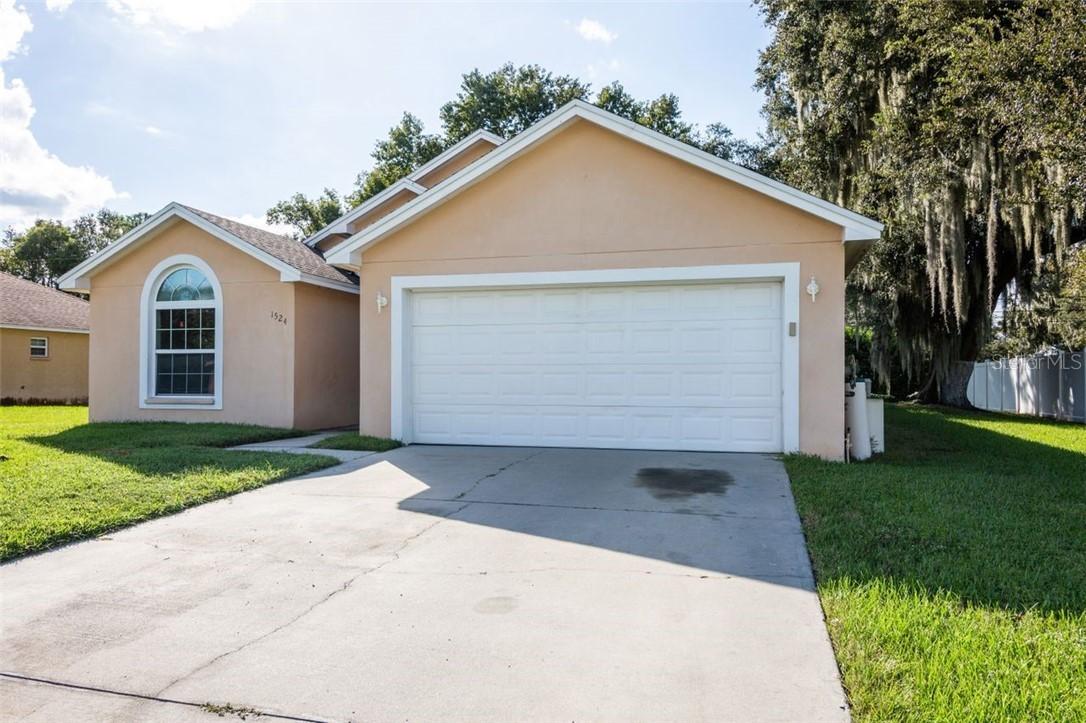 1524 Stacy Dr., Lakeland, FL 33801