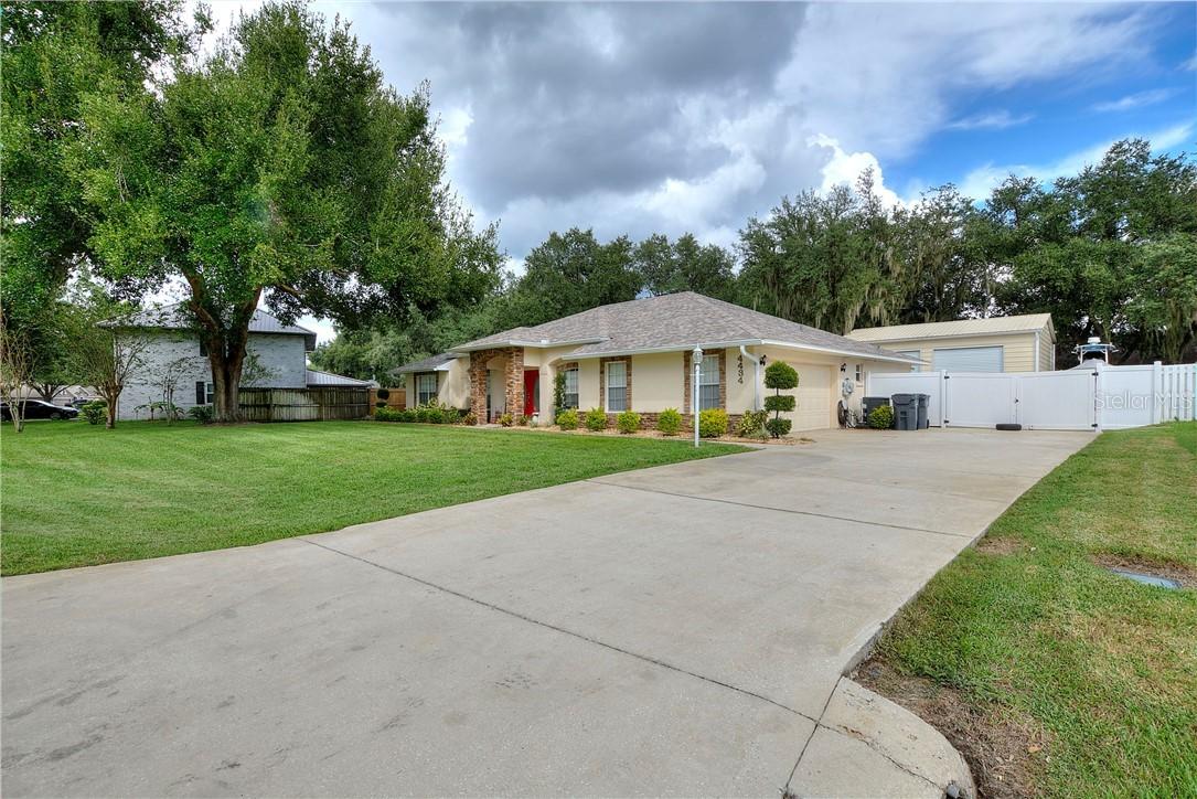 4434 Burlington Dr., Winter Haven, FL 33880