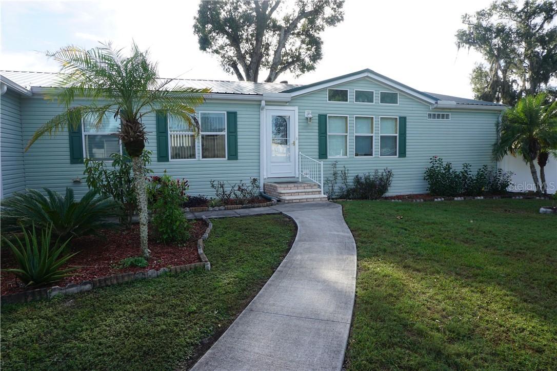 551 Lindsey Dr., Lakeland, FL 33809