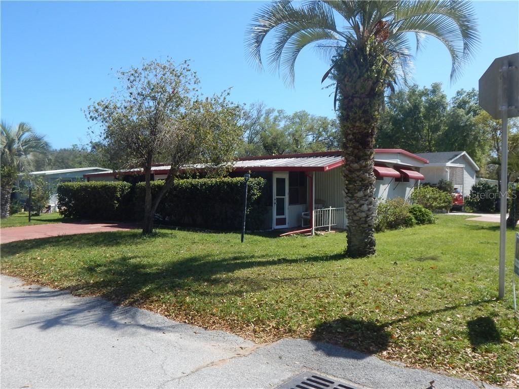 18 Forest Dr., Davenport, FL 33837