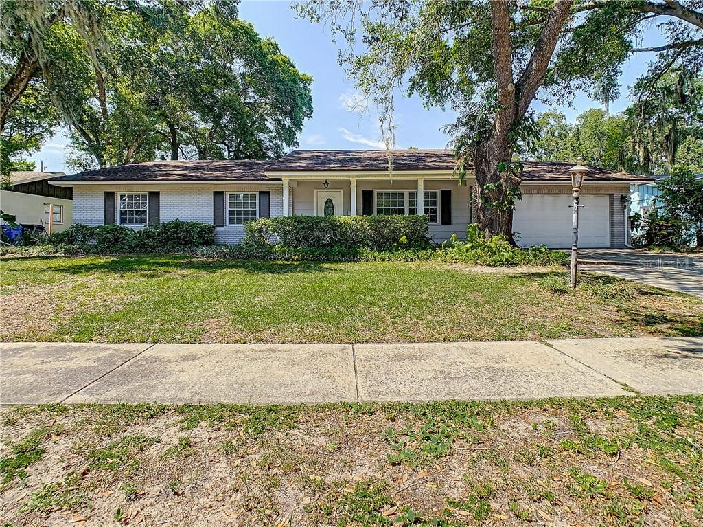 530 Julie Ln., Brandon, FL 33511