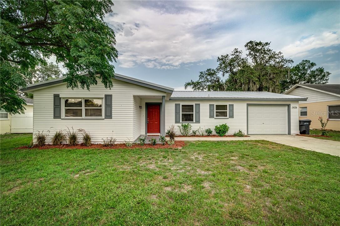 1426 Dolphin Dr., Lakeland, FL 33801