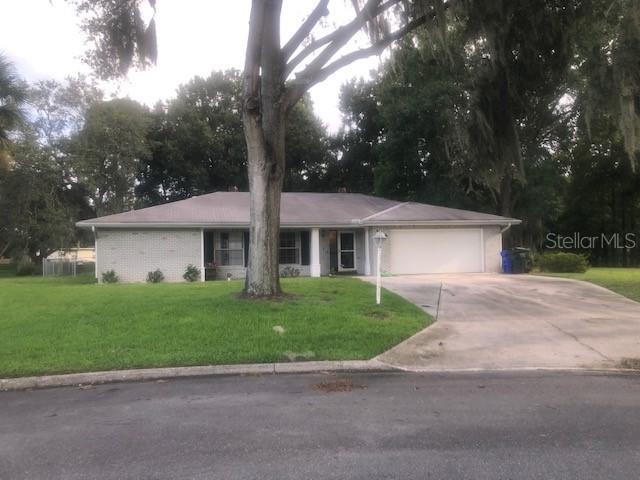 1639 Lagoon Pl., Lakeland, FL 33803