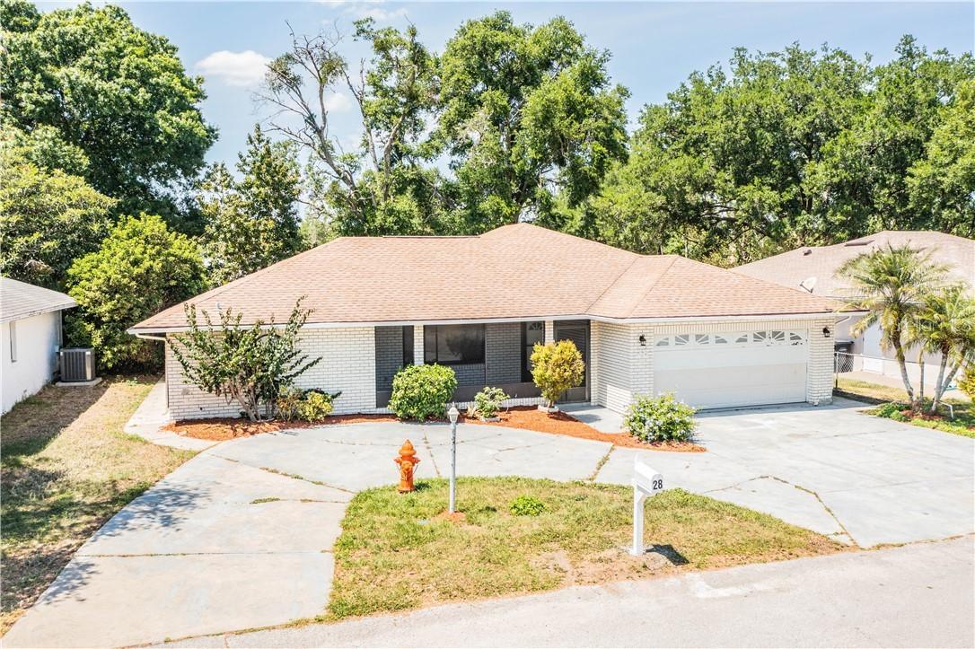 28 Cedar Dr., Davenport, FL 33837