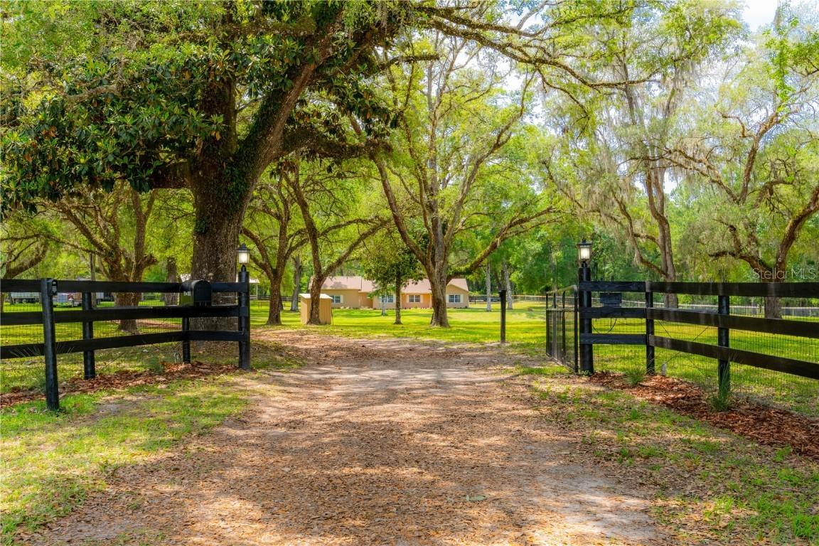 19126 Phillips Rd., Brooksville, FL 34604