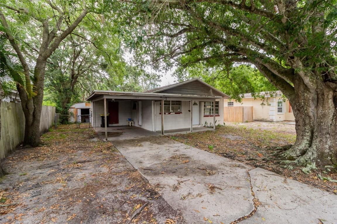 1203 33rd St., Winter Haven, FL 33881