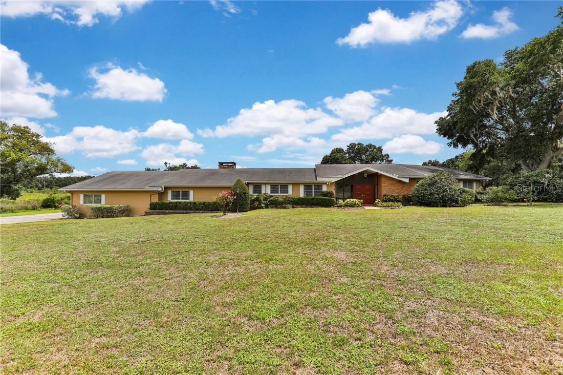 904 Thomas Rd., Lakeland, FL 33809