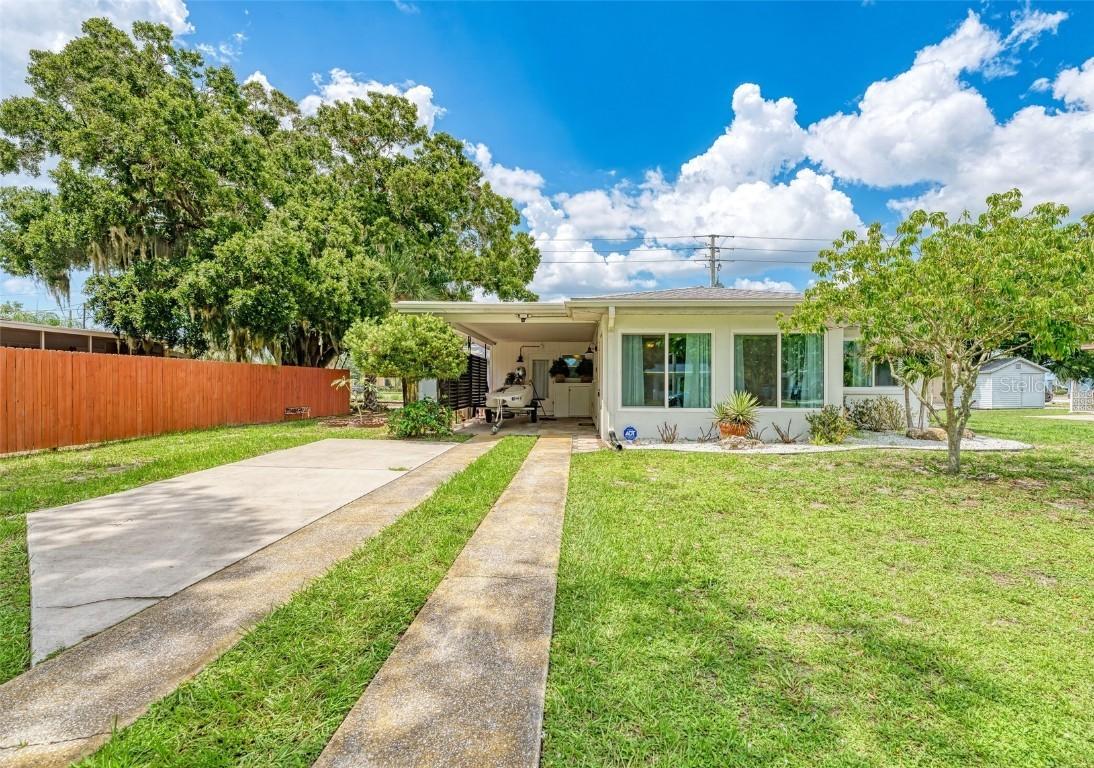 737 Cypress Ave., Venice, FL 34285