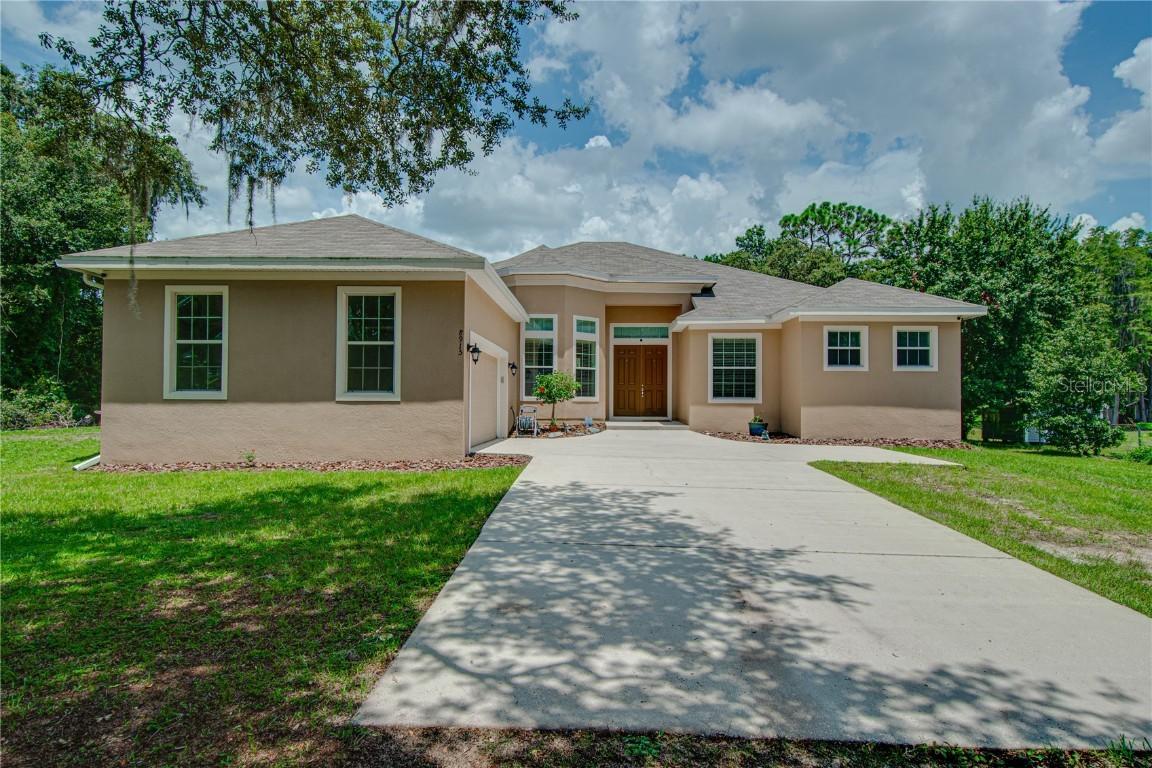 8915 Pinecrest Dr., Lakeland, FL 33809