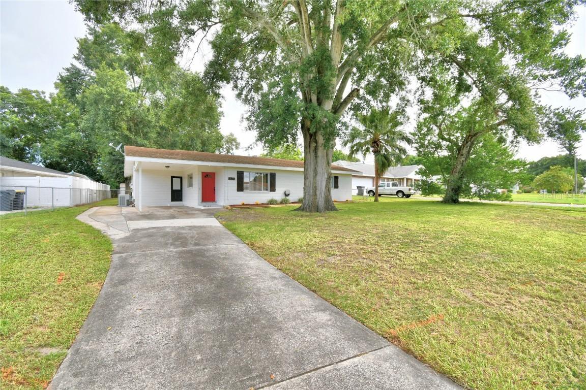 300 Okaloosa Dr., Winter Haven, FL 33884