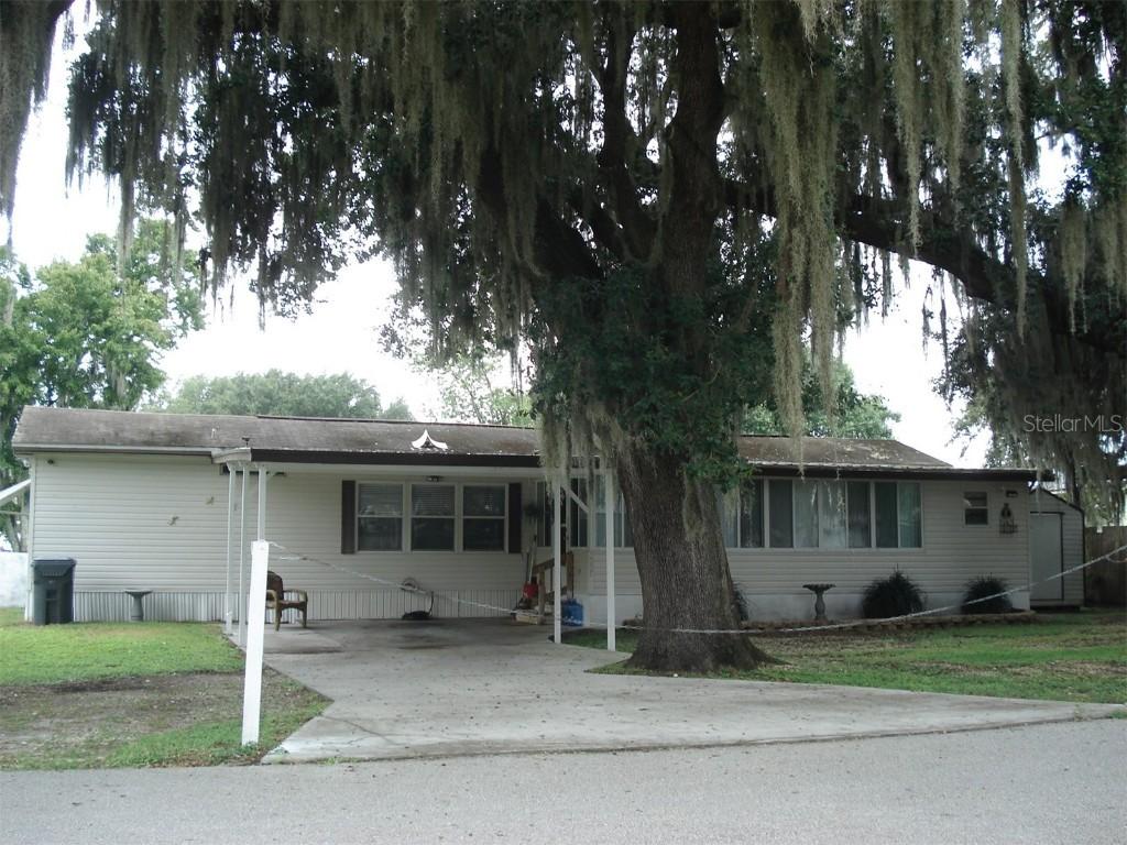 5887 Fox Haven Dr., Winter Haven, FL 33884