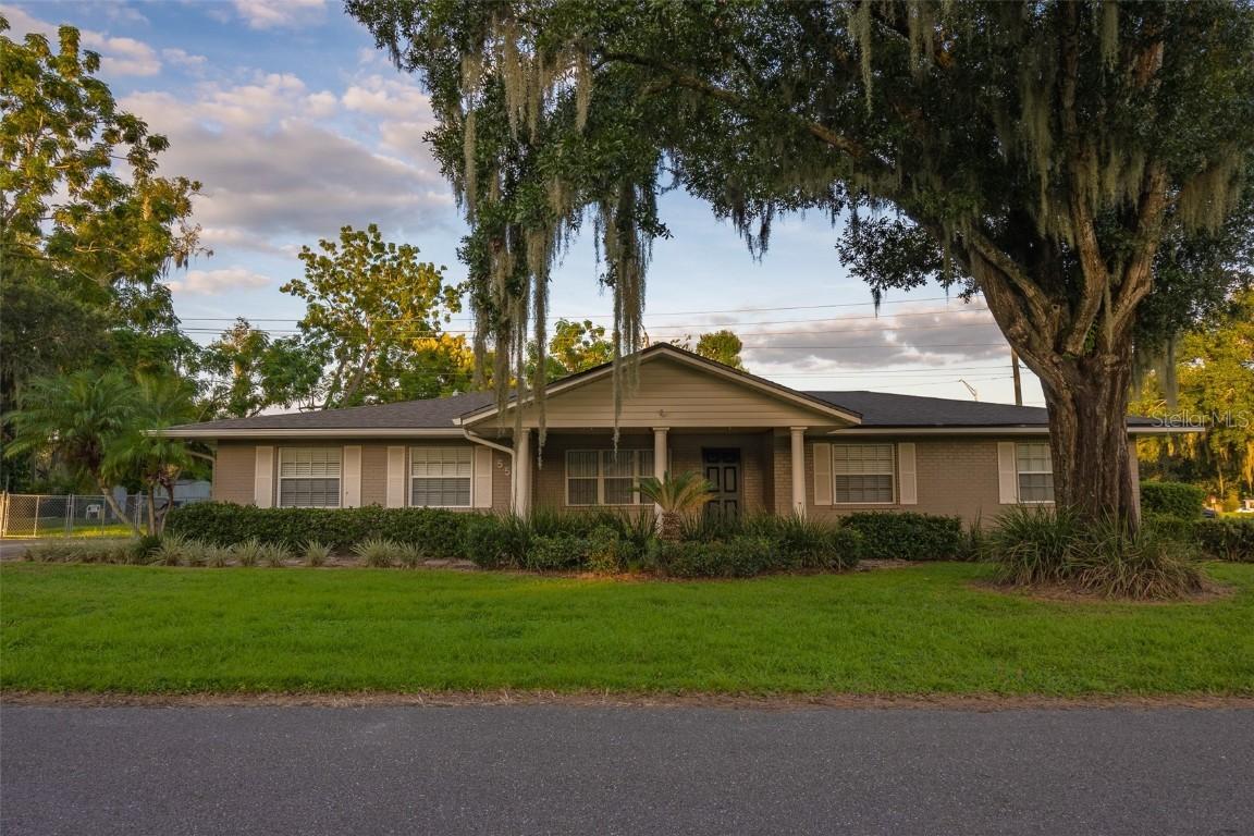 5542 6th St., Lakeland, FL 33812