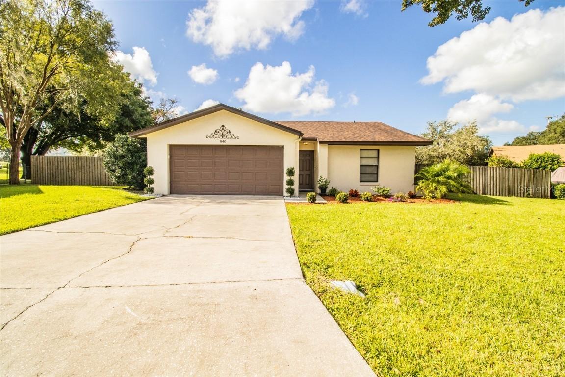 840 Nestlewood Ct., Lakeland, FL 33813