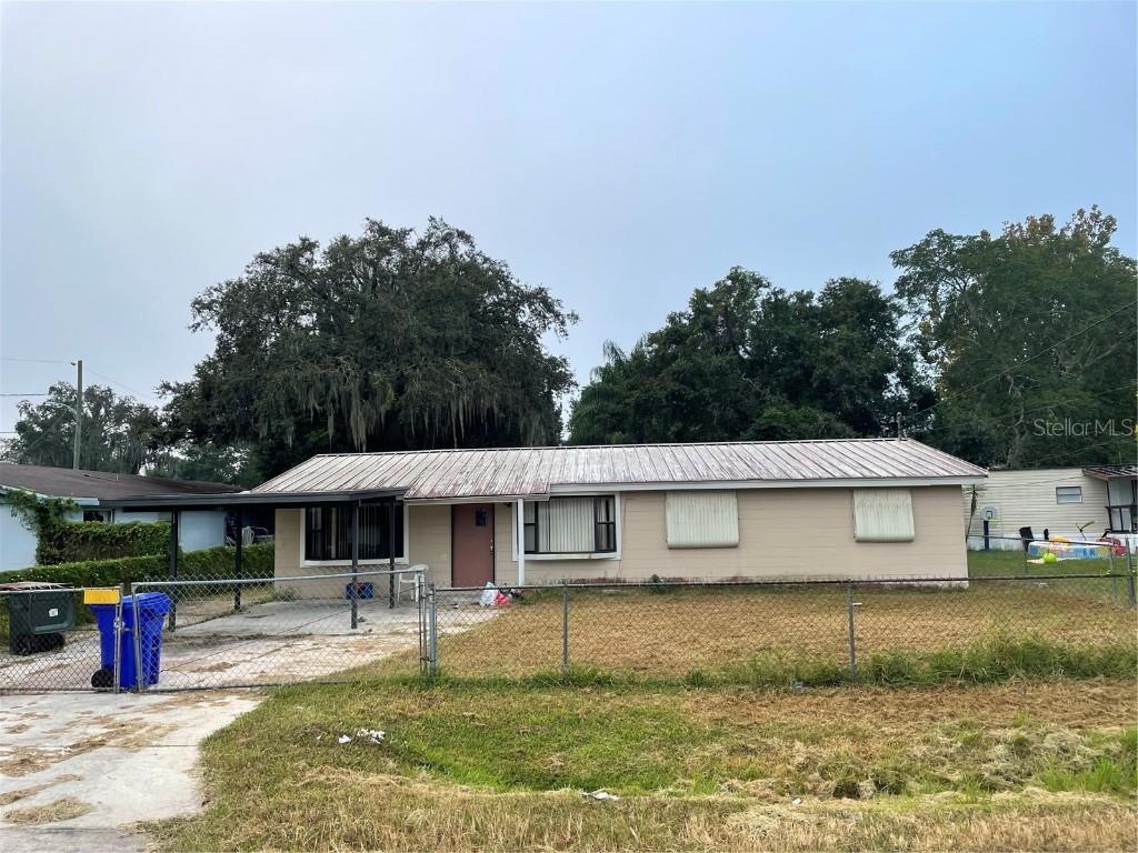 1304 Mayflower Dr., Lakeland, FL 33810