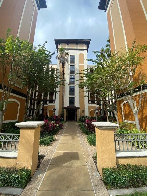 12544 Floridays Resort Dr #306B, Orlando, FL 32821