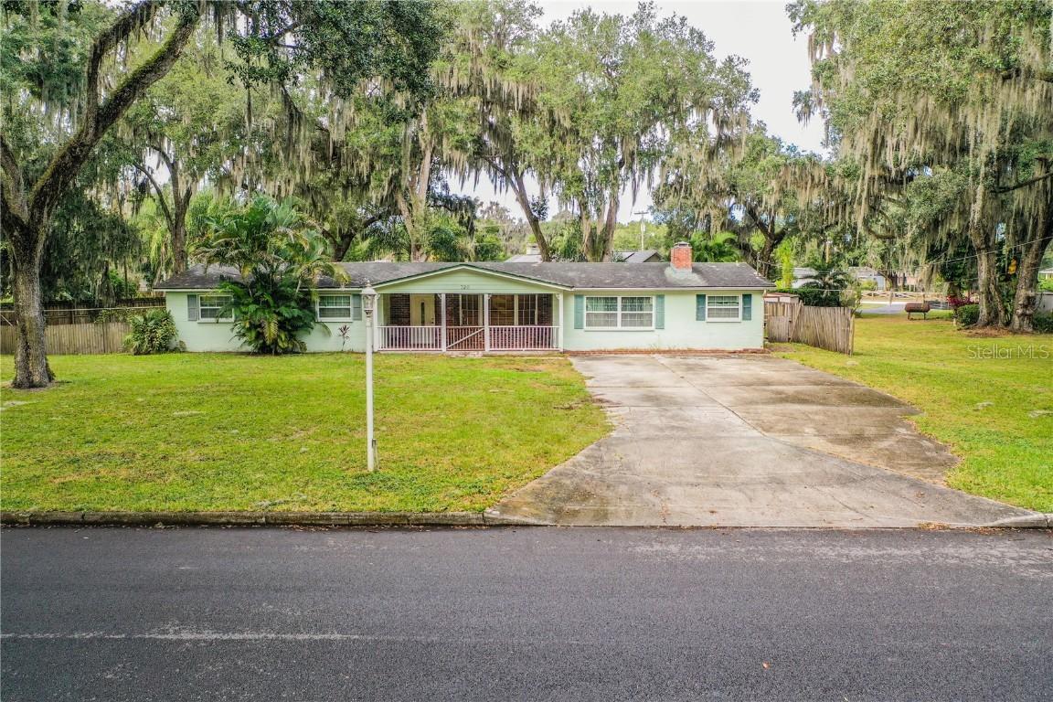 720 Wildwood Dr., Bartow, FL 33830