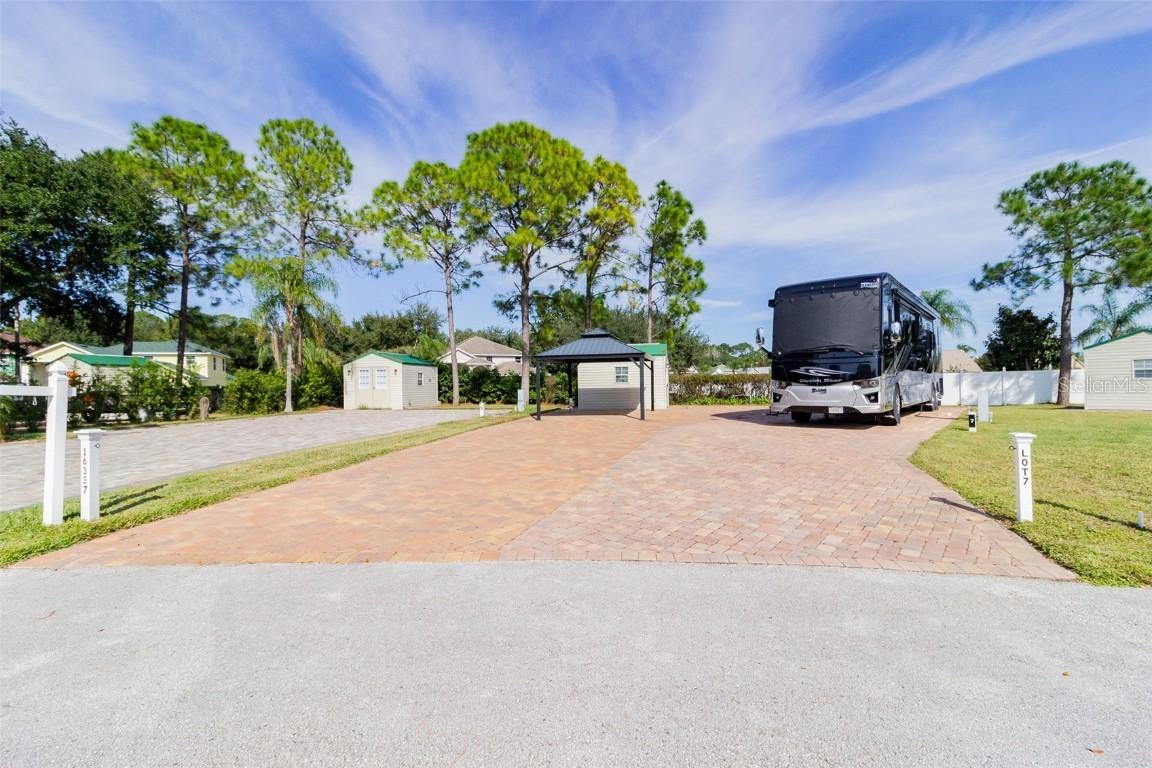 16337 Cherry Tree Ct. #7, Clermont, FL 34714