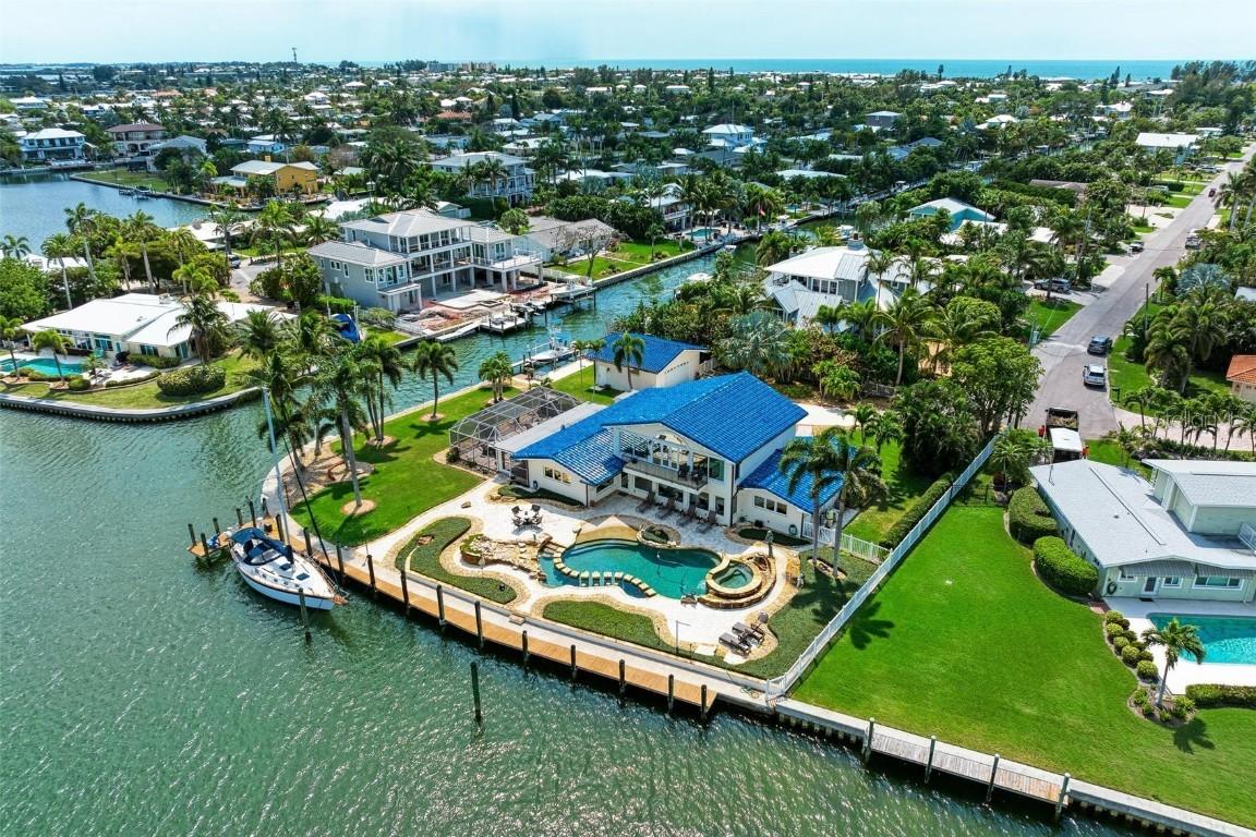 529 74th St., Holmes Beach, FL 34217