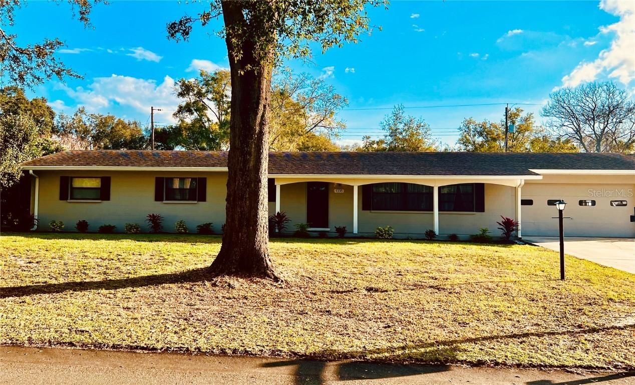 1335 Robinhood Ln., Lakeland, FL 33813