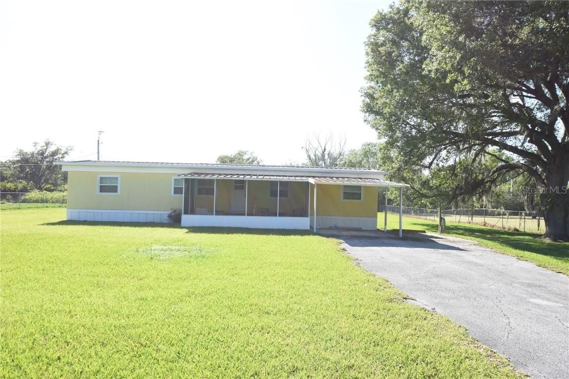 2023 Dawn Heights Dr., Lakeland, FL 33801