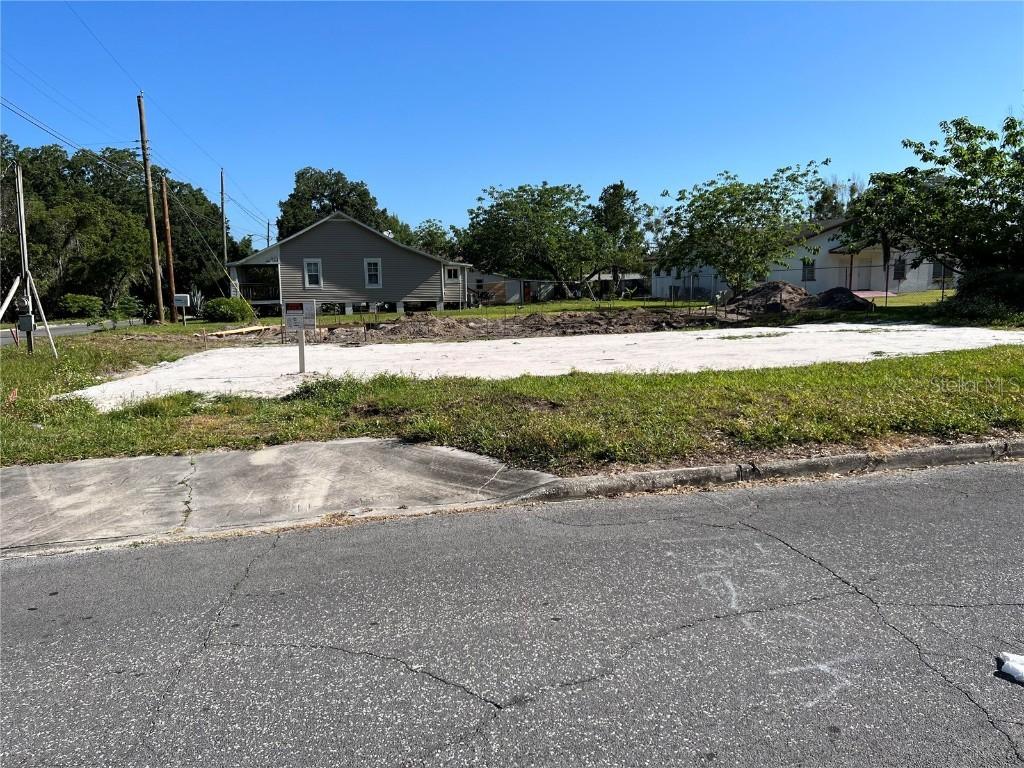 1627 Washington Ave., Lakeland, FL 33805