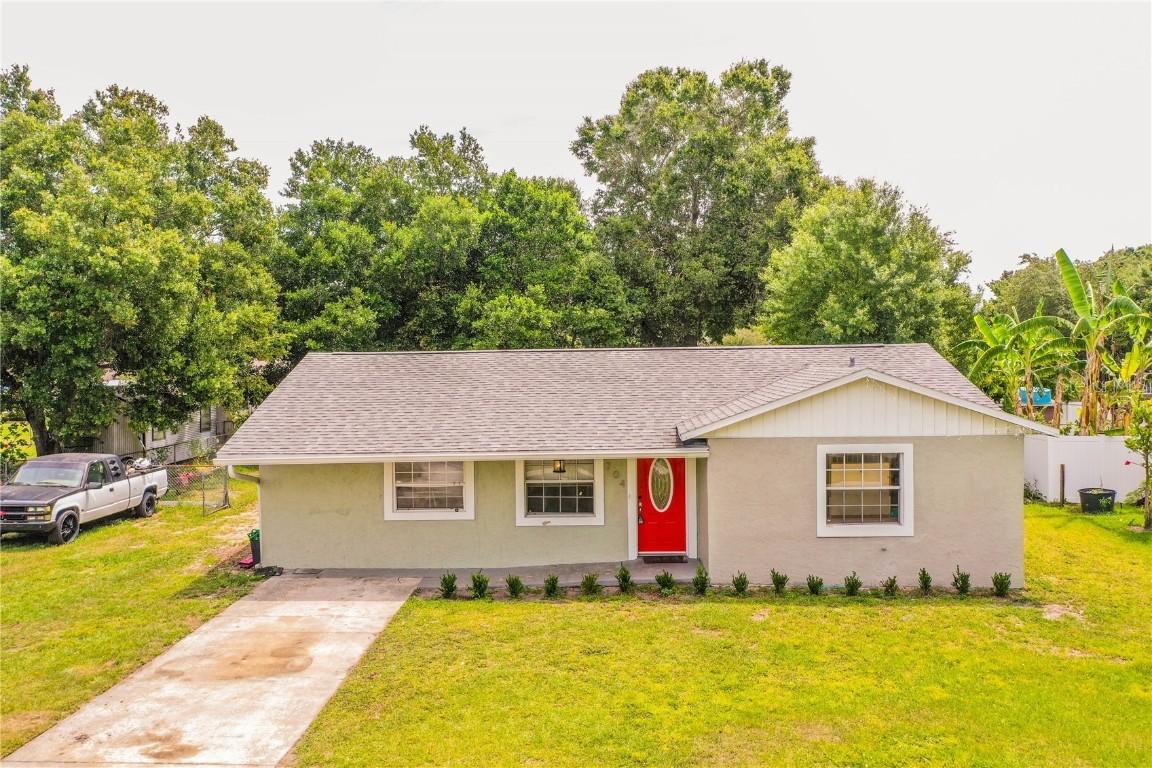704 Hatfield Rd., Winter Haven, FL 33880
