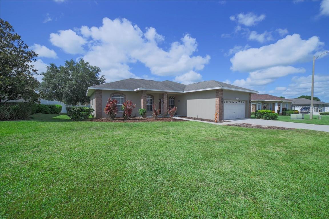 7607 Canterbury Cir., Lakeland, FL 33810