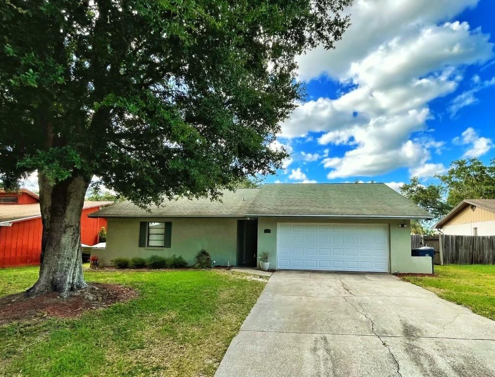 108 Colleen Ct., Auburndale, FL 33823