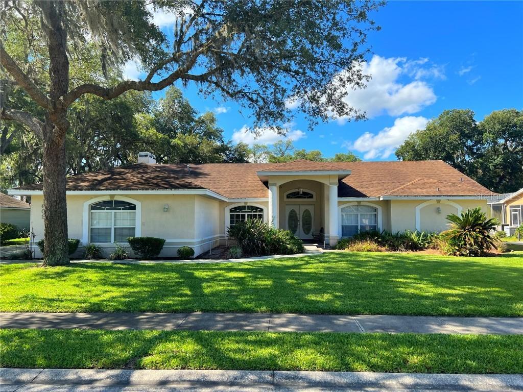 1609 Yorkshire Tr., Lakeland, FL 33809
