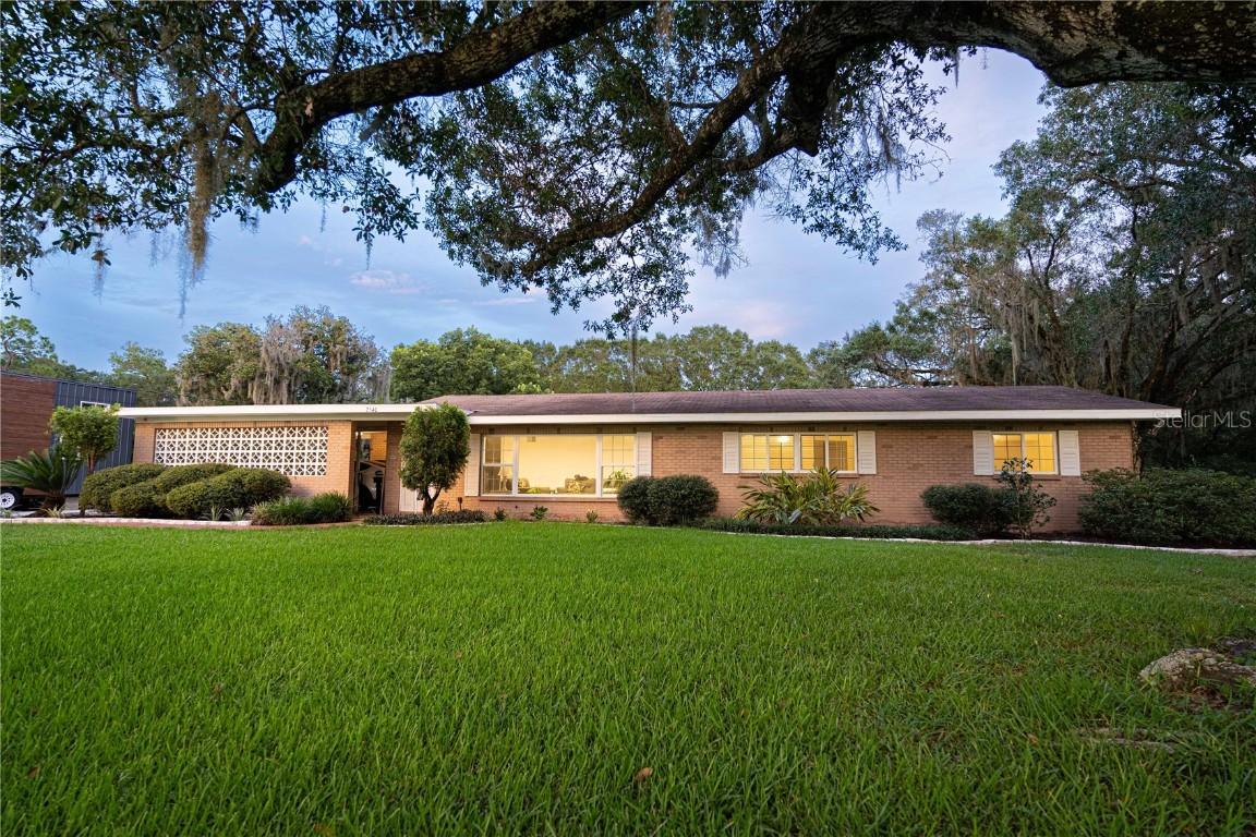 2540 Hebb Rd., Auburndale, FL 33823