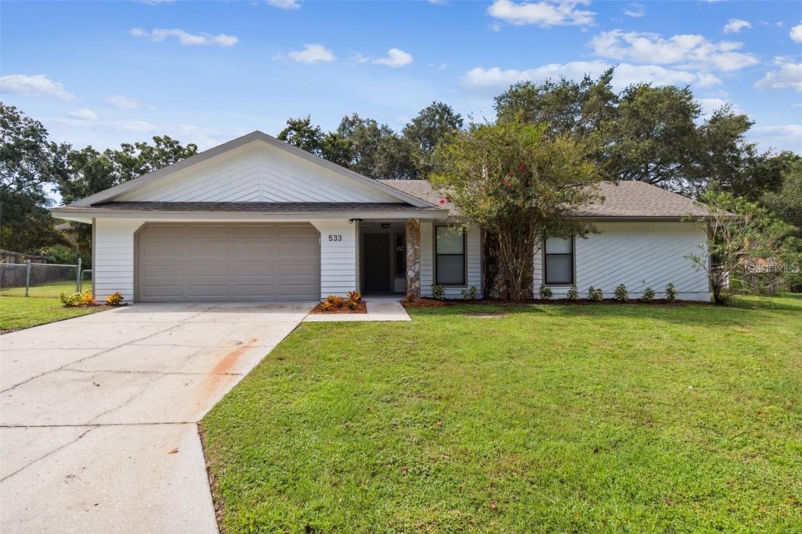 533 Willow Run Knoll, Lakeland, FL 33813