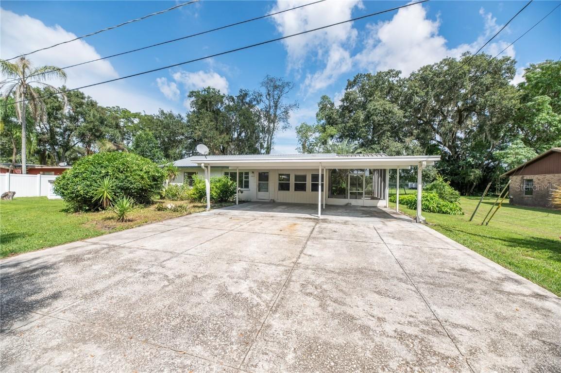 2004 Pleasant Acre Dr., Plant City, FL 33566