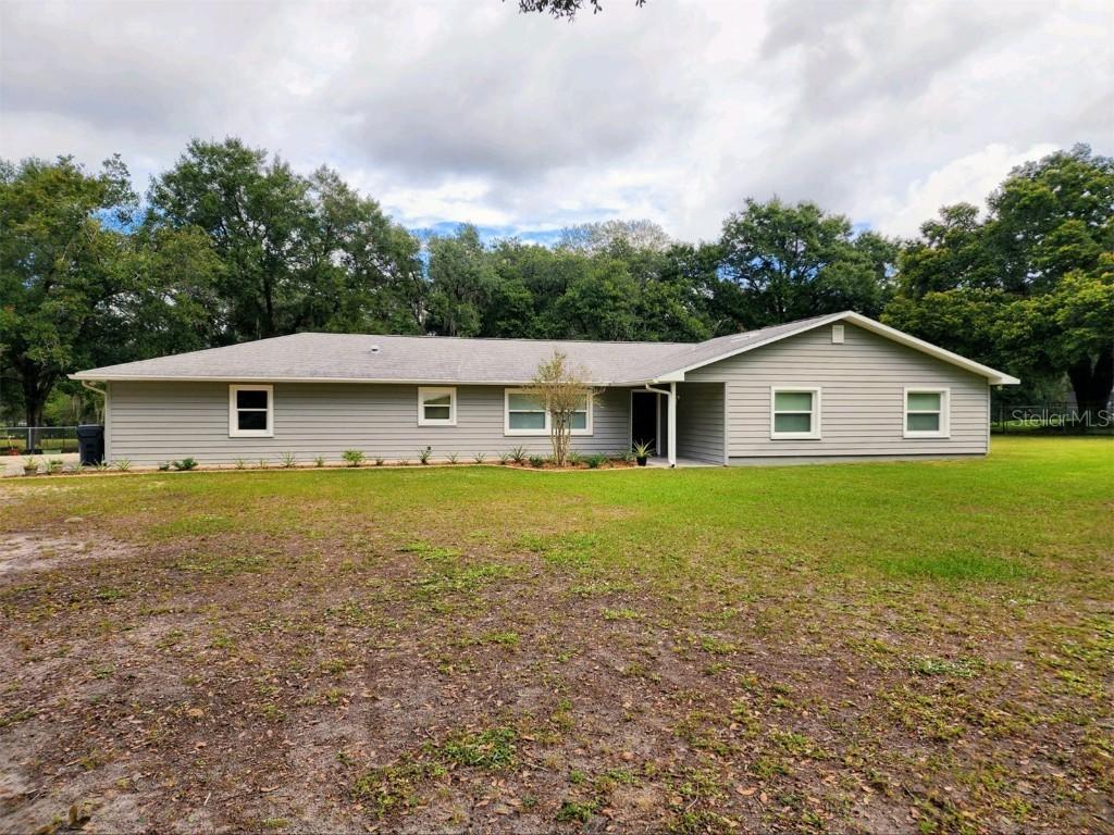 1004 Meadowood Dr., Lakeland, FL 33809