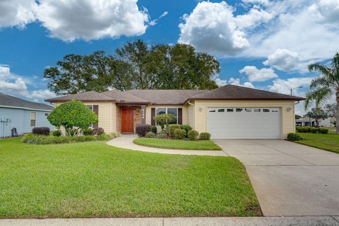 6196 Magpie Dr., Lakeland, FL 33809