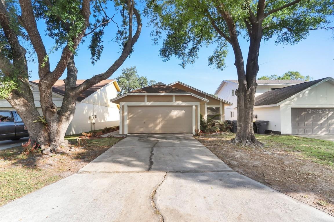 1415 Persimmon Way, Lakeland, FL 33811