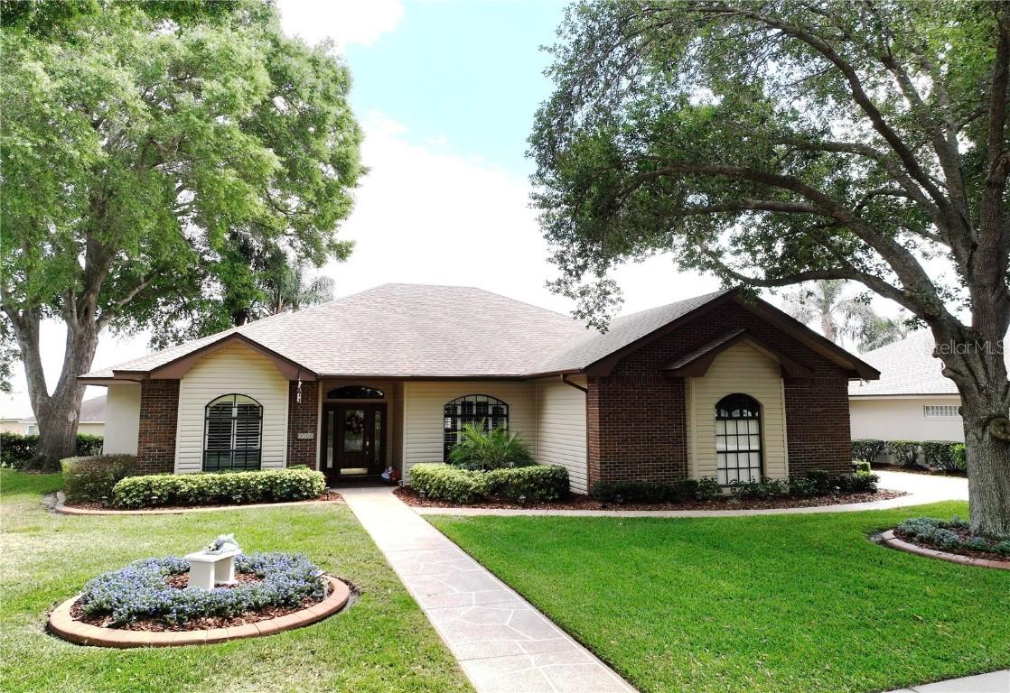 2104 Longleaf Cir., Lakeland, FL 33810