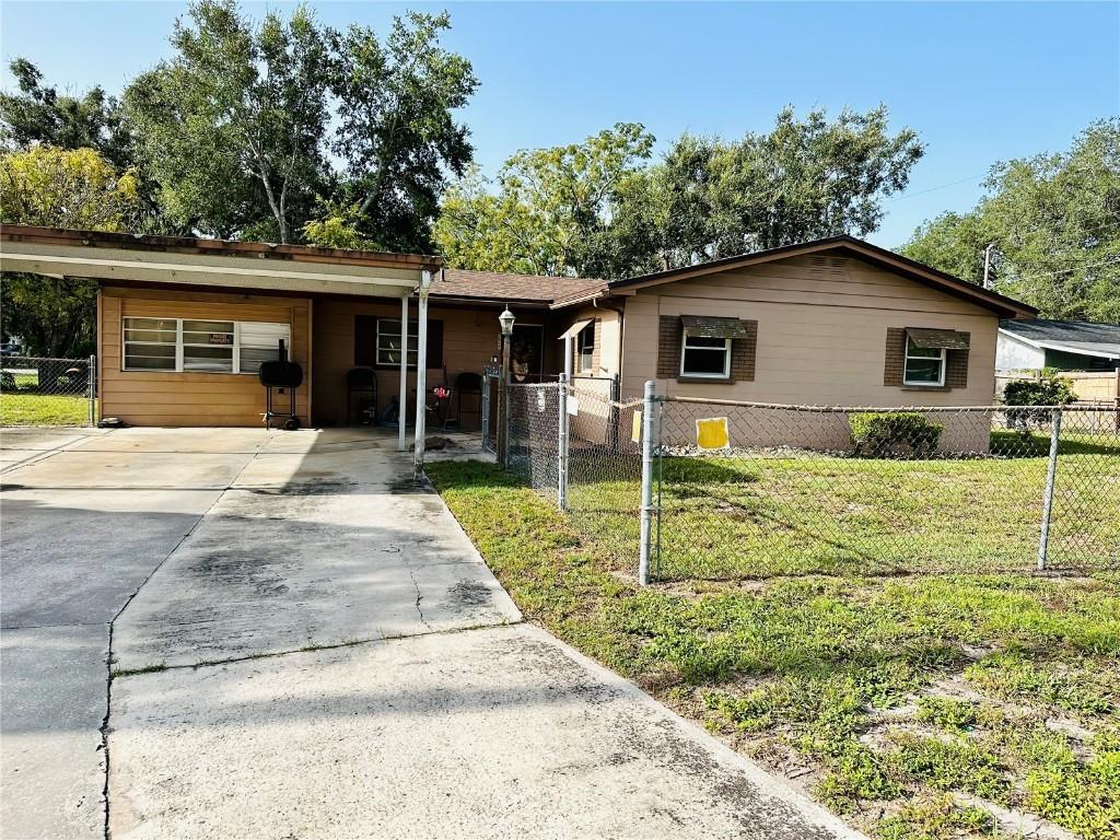 2417 Kiwanis Ave., Lakeland, FL 33801