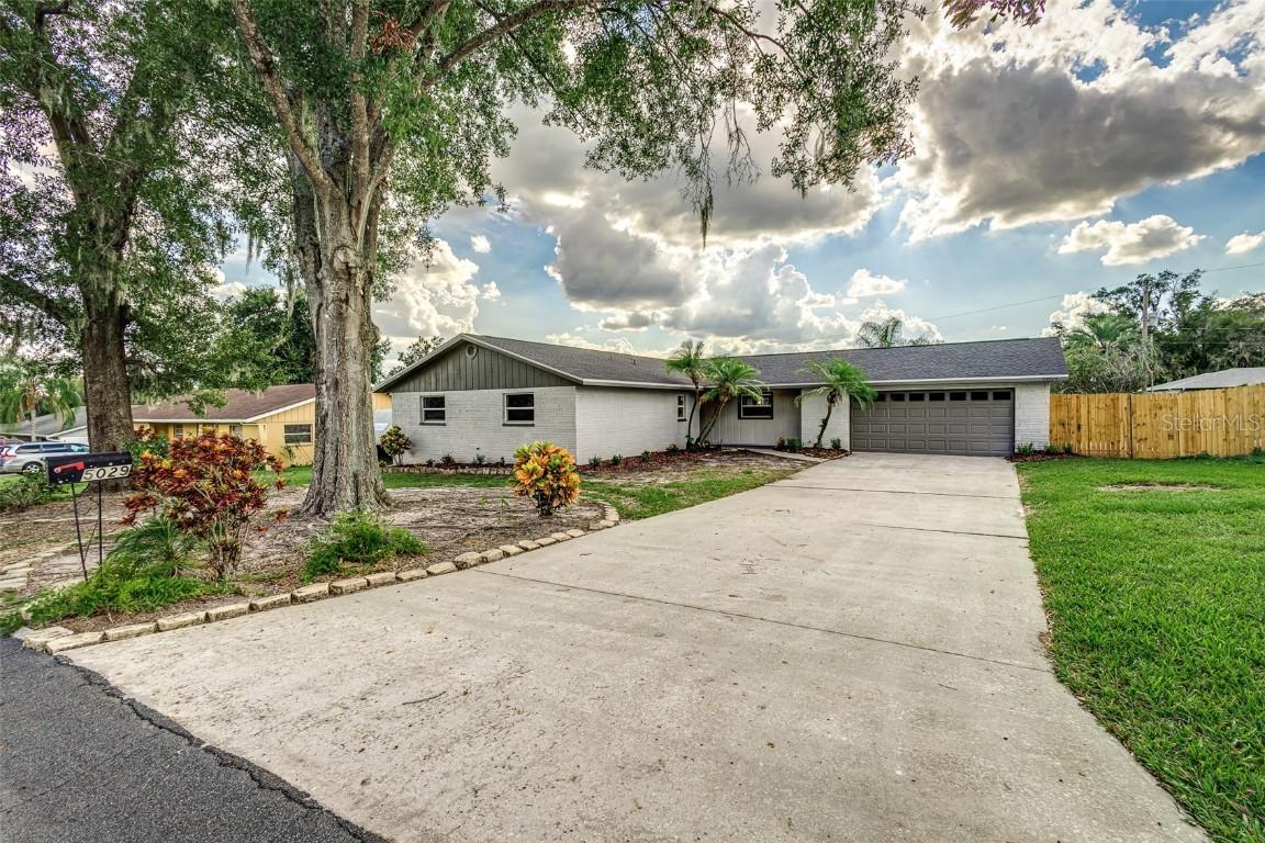 5029 Sheffield Rd., Lakeland, FL 33813