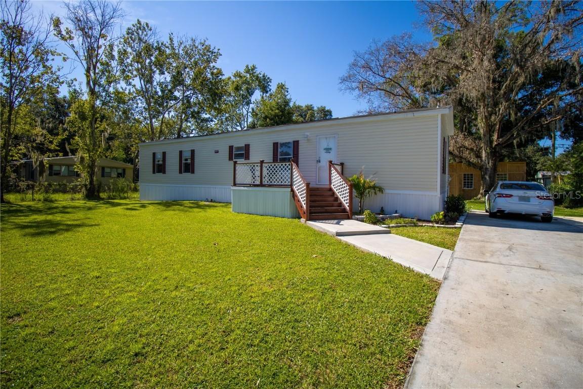 3218 J And J Manor Rd, Lakeland, FL 33810
