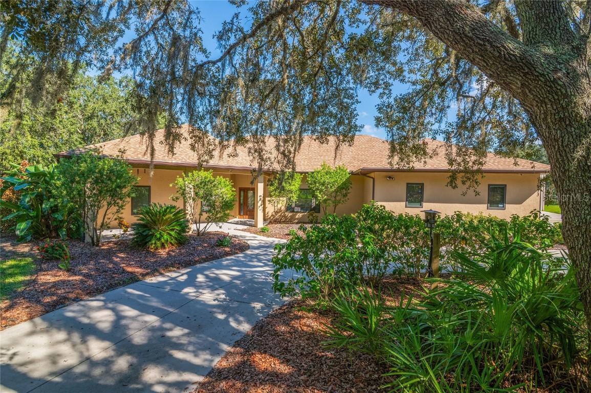 3933 Mammoth Grove Rd., Lake Wales, FL 33898