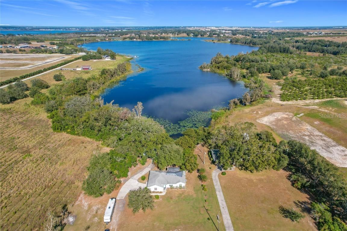 309 W Frederick Ave., Dundee, FL 33838