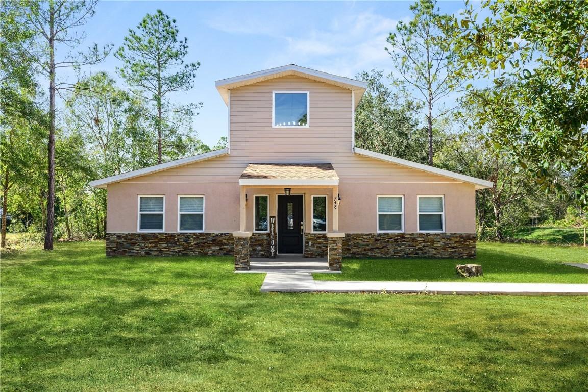 748 Mcclellan Rd., Frostproof, FL 33843