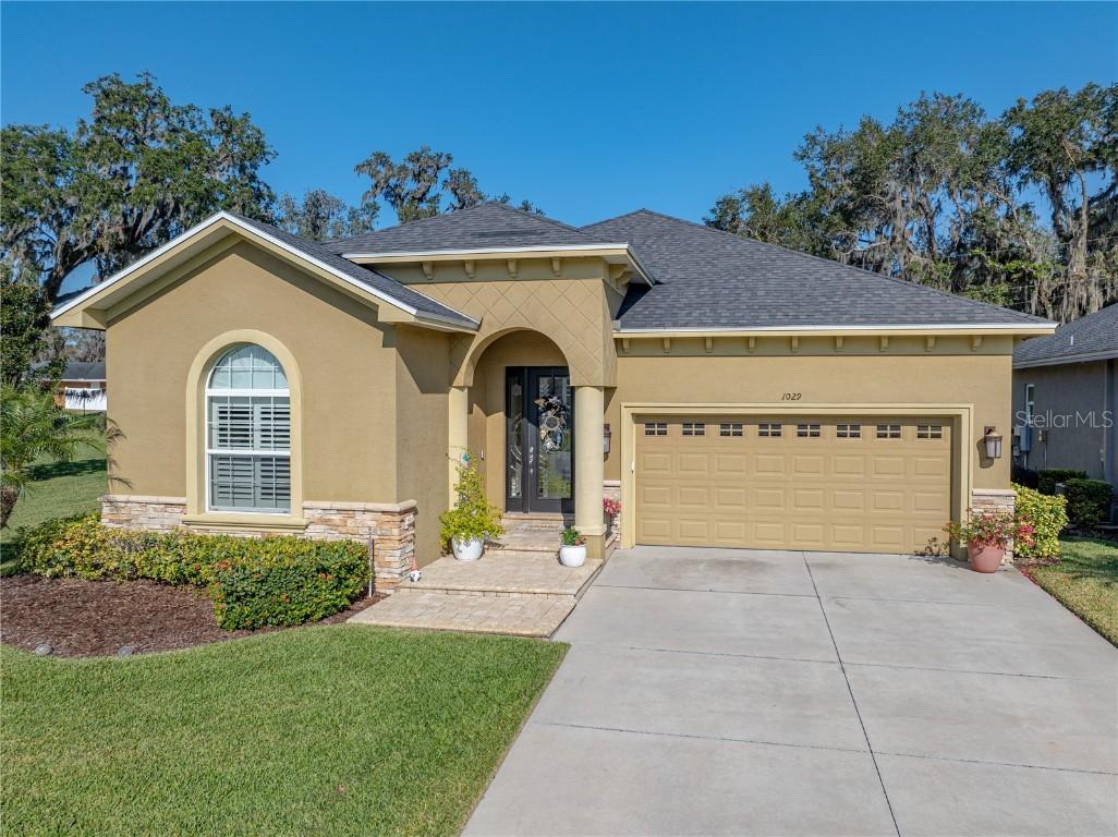 1029 Stoney Creek Dr., Lakeland, FL 33811