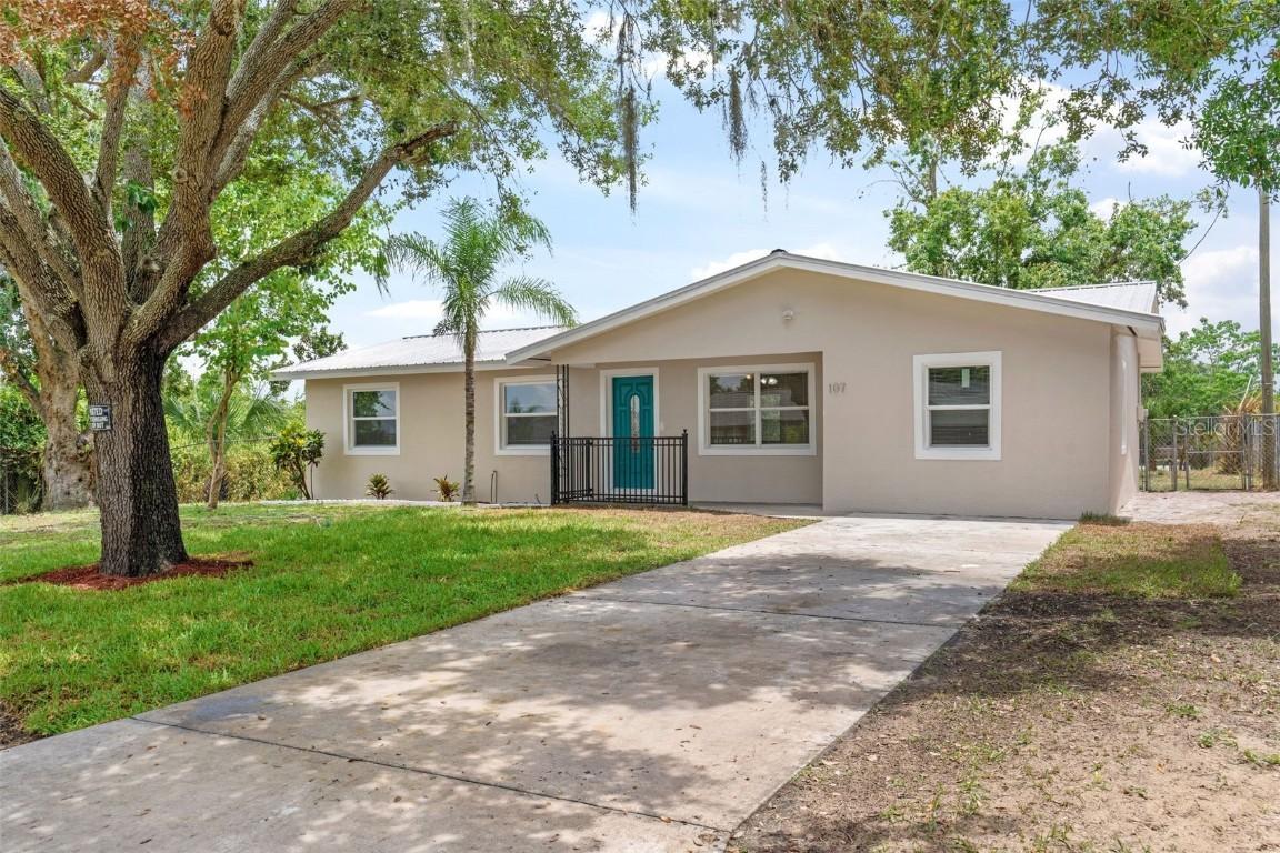 107 W 7th St., Frostproof, FL 33843