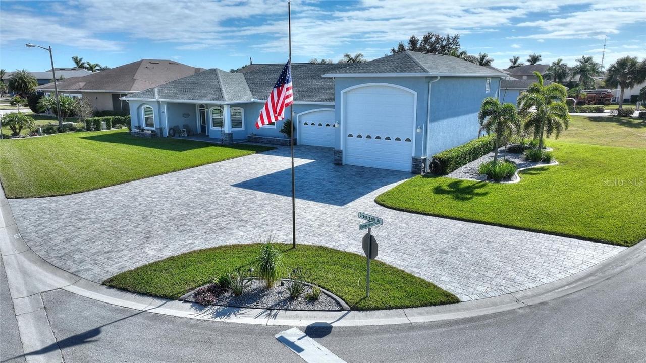 1010 Crossroads Dr., Polk City, FL 33868